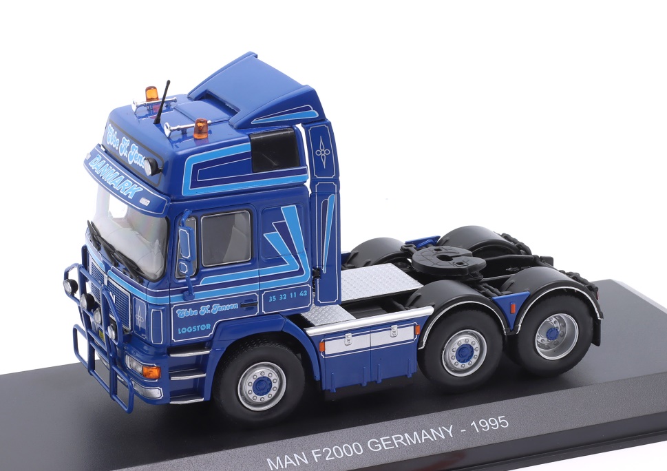 HACHETTE 1:43 MAN F2000 - 1995 (blue with decor) G1470013