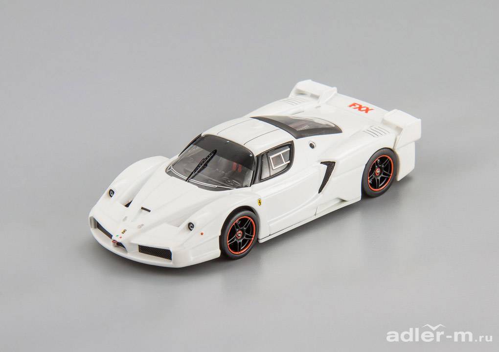 HOT WHEELS ELITE 1:43 Ferrari FXX (white pearl mica /black rims) N5610