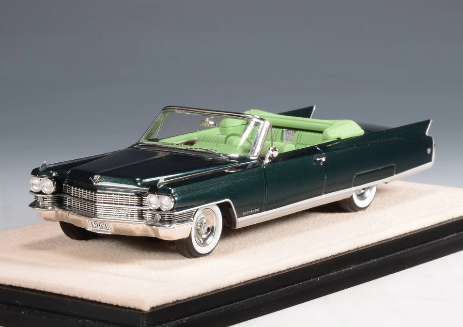 GLM + STAMP MODELS 1:43 Cadillac Eldorado Biarritz Open roof - 1963 (Brewster green met.) STM63001