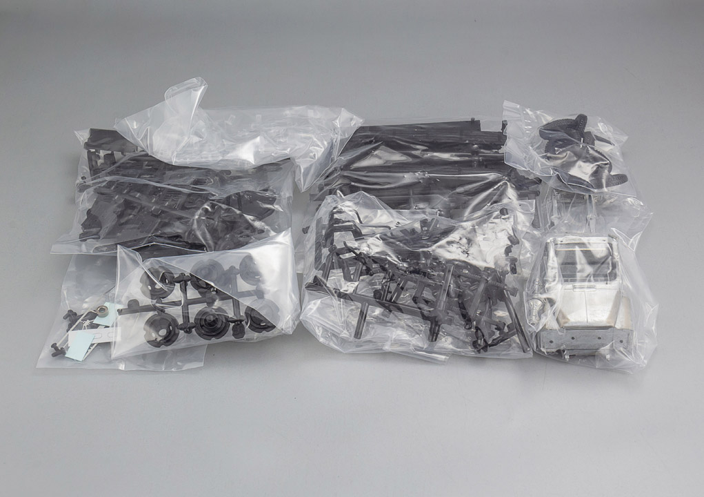 DIP MODELS 1:43 Набор деталей для сборки модели "Грузовик 52-03". С боксом 505202
