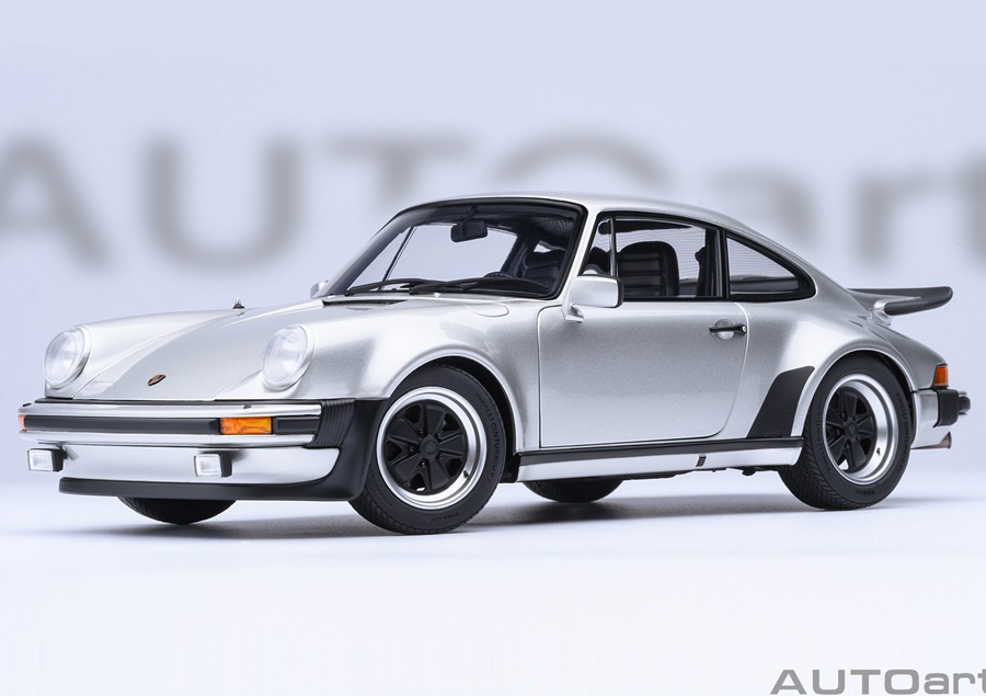 AUTOART 1:18 Porsche 911 (930) Turbo 3.0 (silver) 78110