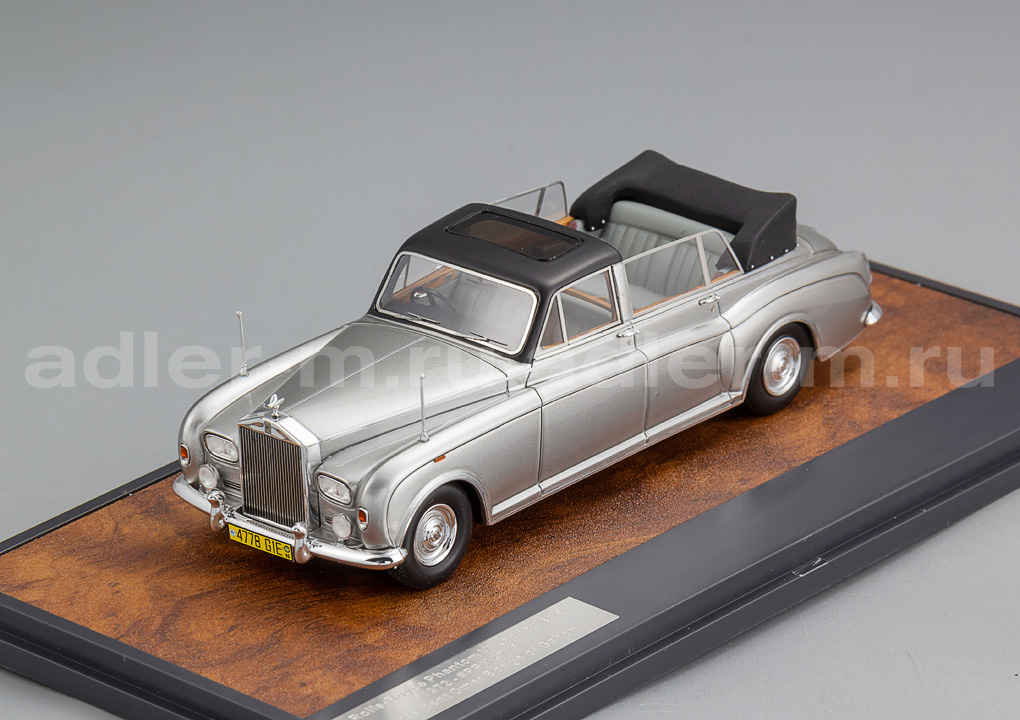 MATRIX 1:43 Rolls-Royce Phantom VI Landaulette - 1973 (silver met) MX41705-163