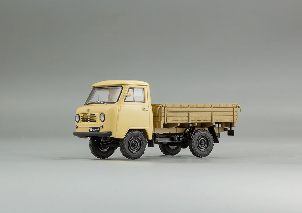 DIP MODELS 1:43 Ульяновский автомобиль 450Д Трест «Водоканал» г. Вологда 1965 г. 145007