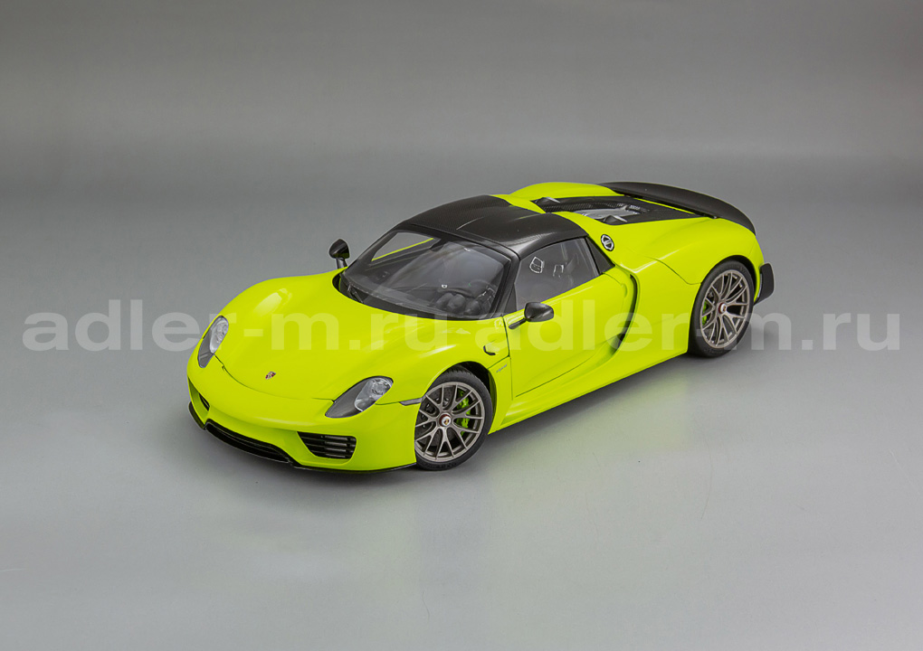 AUTOART 1:18 Porsche 918 Spyder Weissach Package 2013 (green) 77921