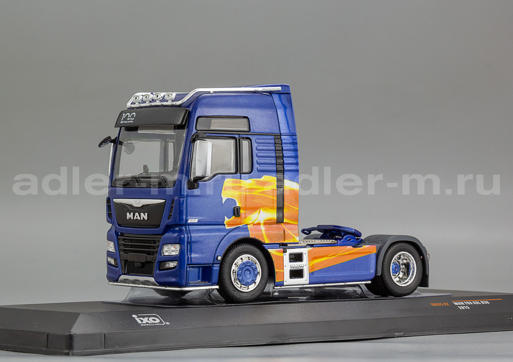 IXO 1:43 MAN TGX XXL -  2020 (blue/decor) TR235