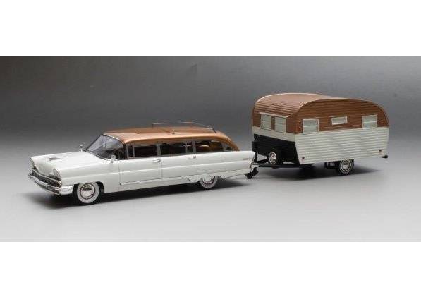 GLM (GIM) 1:43 Lincoln Pioneer Station Wagon with Travel Trailer 1956 (white/copper) GIM014A