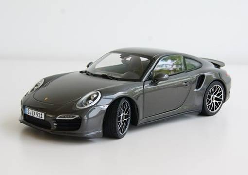 MINICHAMPS 1:18 Porsche 991 Turbo S (greymet.) WAP0210300E