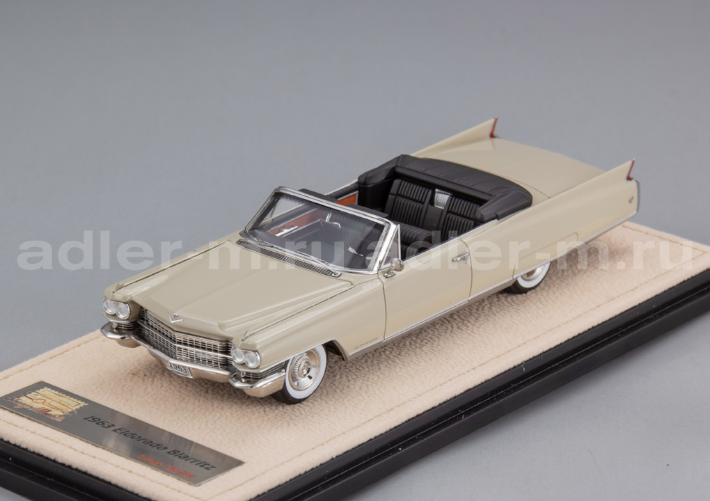 GLM + STAMP MODELS 1:43 Cadillac Eldorado Biarritz Open roof - 1963 (Bahama Sand) STM63005