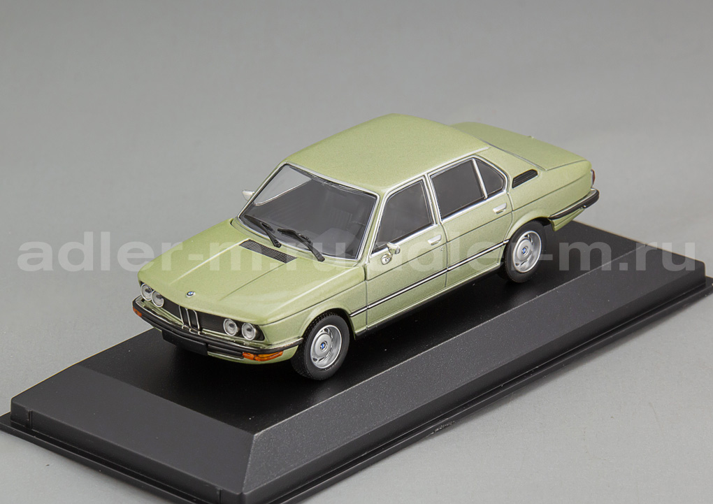 MINICHAMPS (MAXICHAMPS) 1:43 BMW 520 - 1972 (light greenmet) 940023005