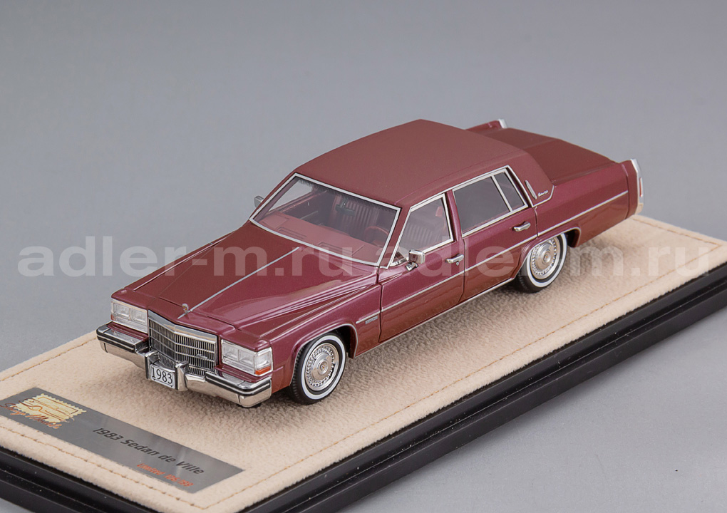 GLM + STAMP MODELS 1:43 Cadillac Sedan de Ville - 1983 (carmine met) STM83503