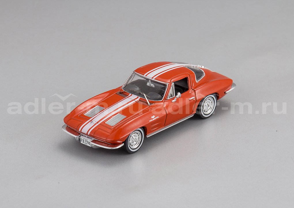 IXO 1:43 Chevrolet Corvette Stingray - 1963 (red/white) CLC479