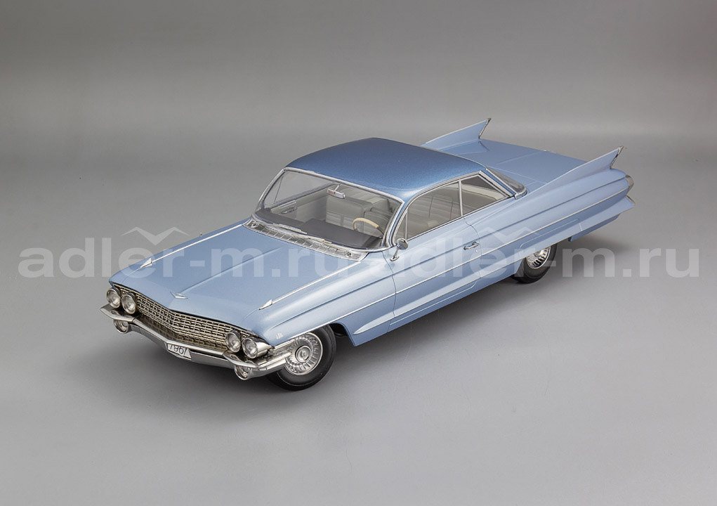 KK SCALE 1:18 Cadillac Series 62 Coupe DeVille - 1961 (lightblue met.) KKDC181251