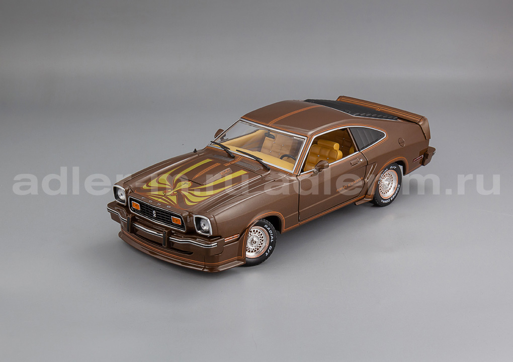 GREENLIGHT 1:18 Ford Mustang II King Cobra - 1978 (dark brown w/ stripes) 13669