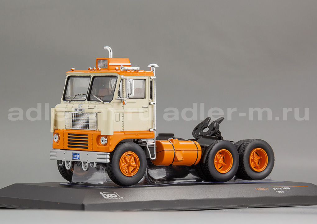 IXO 1:43 White 7400 - 1960 (beige) TR188