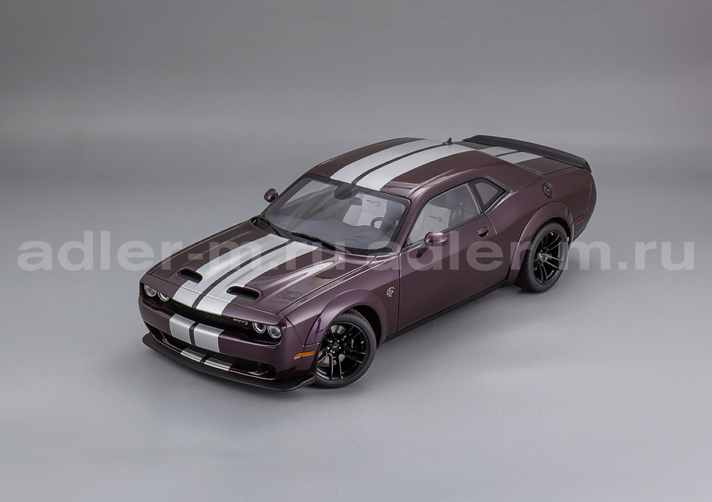 AUTOART 1:18 Dodge Challenger SRT Jailbreak - 2022 (hellraisin, purple, silver stripes) 71762