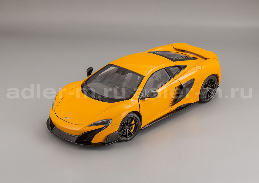AUTOART 1:18 McLaren 675LT 2015 (orange) 76048