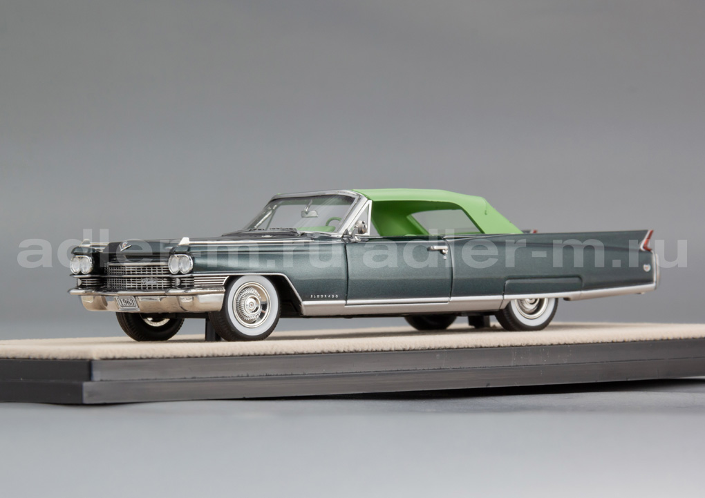 GLM + STAMP MODELS 1:43 Cadillac Eldorado Biarritz Closed roof - 1963 (Brewster green met.) STM63002