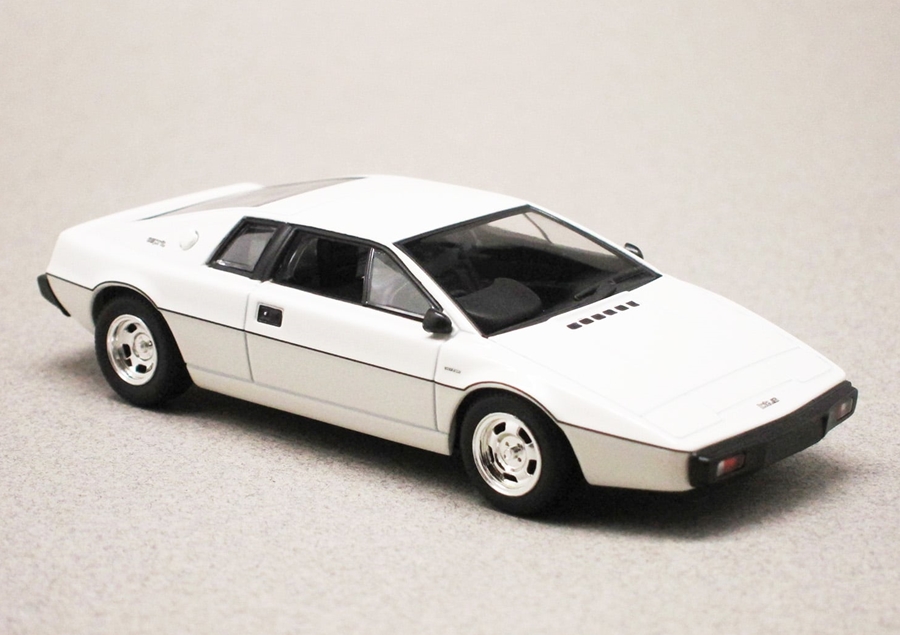 MINICHAMPS (MAXICHAMPS) 1:43 Lotus Esprit Turbo – 1978 (white) 940135220