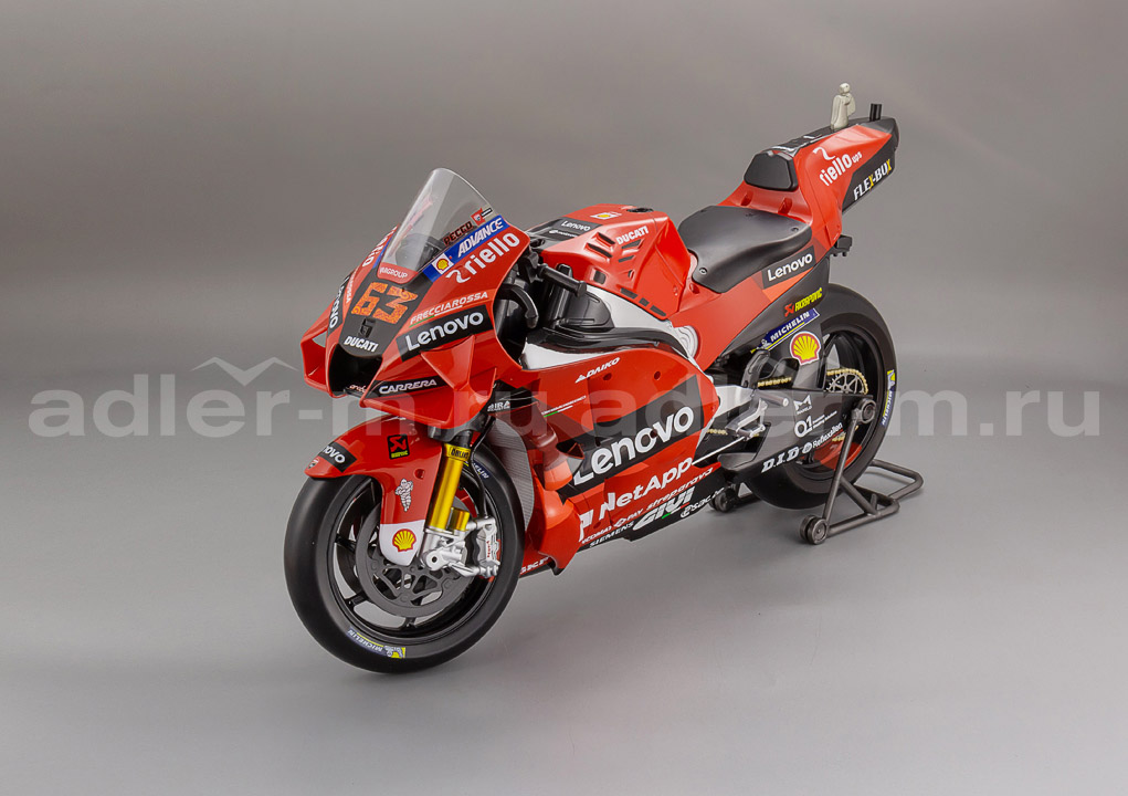 MAISTO 1:6 Ducati Desmosedici GP22 - World Champion MotoGP - 2022 (red / black) M-32229