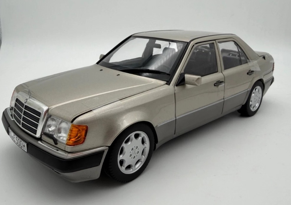 NOREV 1:18 Mercedes-Benz 500 E W124 (smoke silver) B66040724