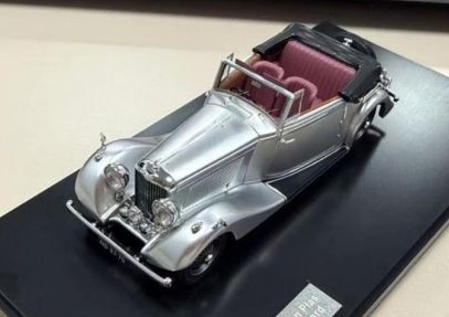 MATRIX 1:43 Bentley 4¼ Litre DHC Vanden Plas - 1939 - #B/32/KT (silver met.) MX50201-182