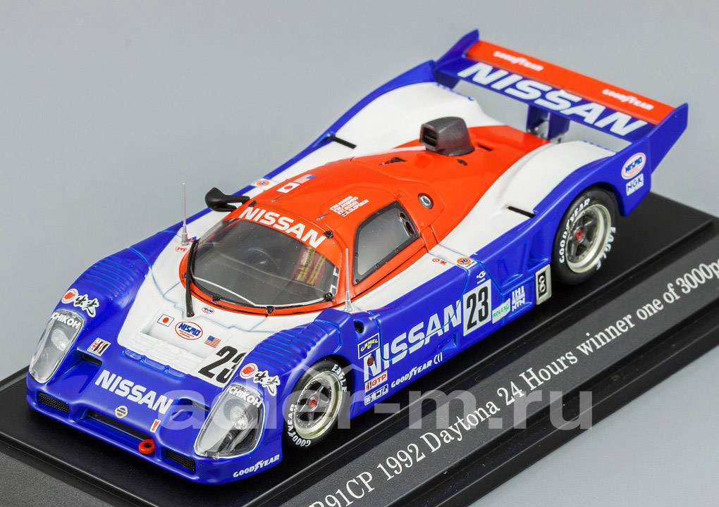 EBBRO 1:43 Nissan R91 CP 1992 Daytona Winner (white / blue) 529
