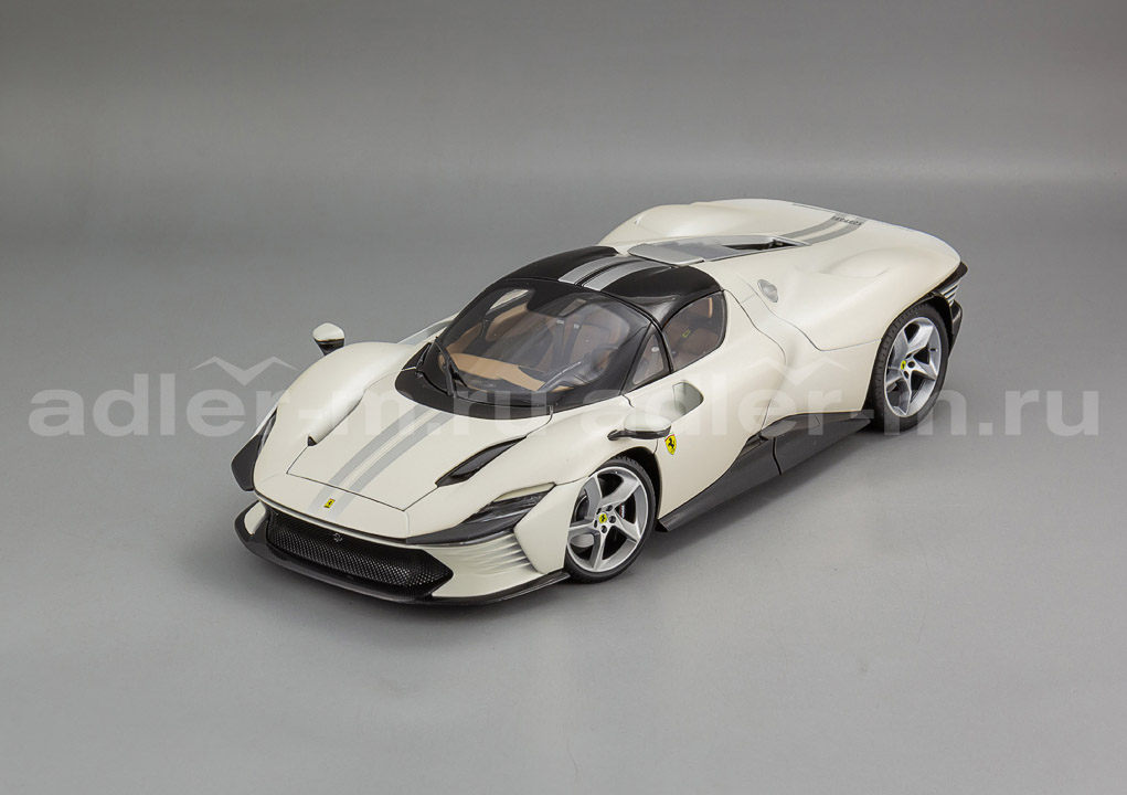 BBURAGO 1:18 Ferrari Daytona SP3 Closed - 2022 (white) BU16912W