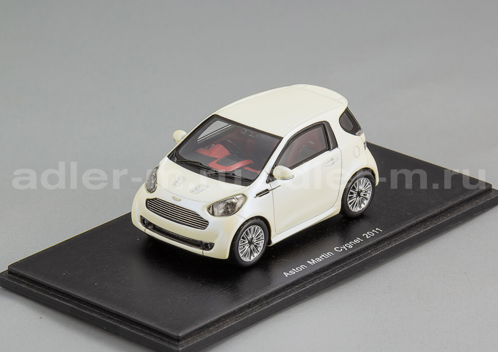 SPARK 1:43 Aston Martin Cygnet 2012 (mett white) S2167