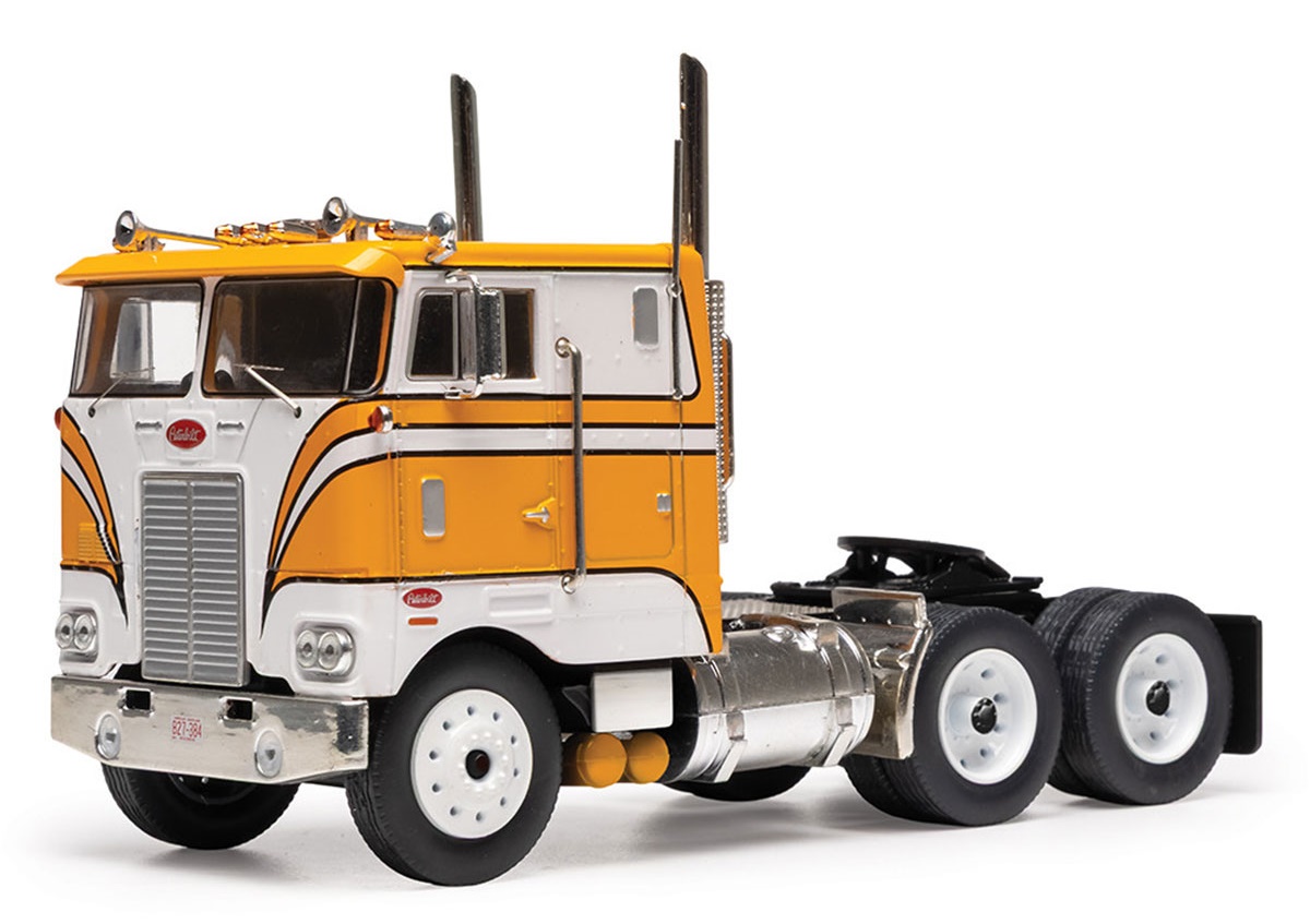 IXO 1:43 Peterbilt 352 Pacemaker - 1979 (white/yellow) TR247