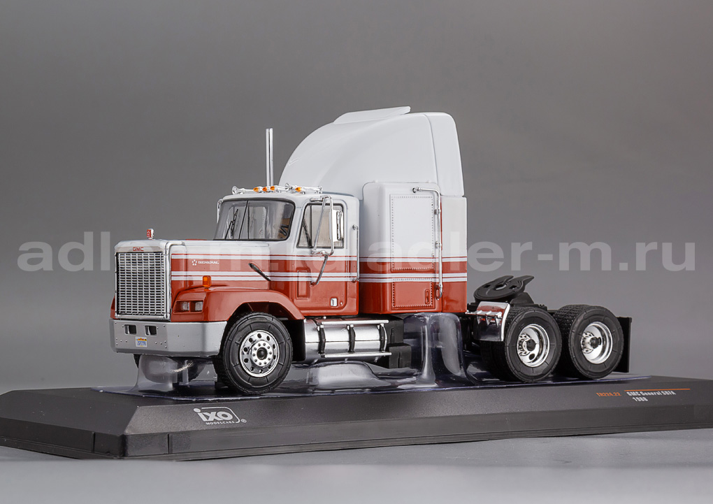 IXO 1:43 GMC General - 1980 (red/white) TR224