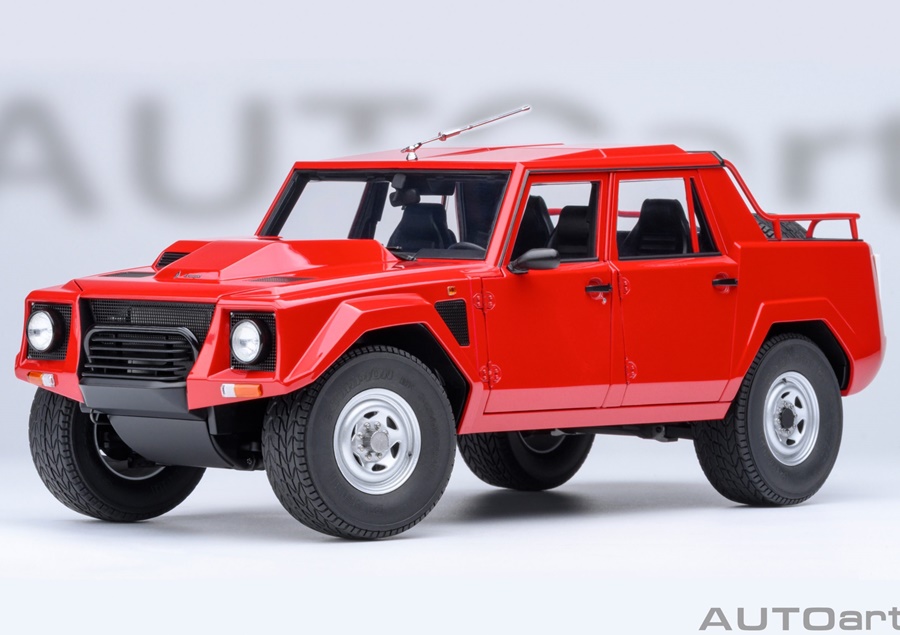 AUTOART 1:18 Lamborghini LM002 (rosso siviglia/red) 74551