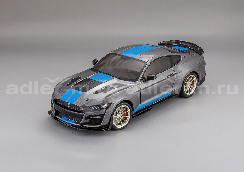 SOLIDO 1:18 Ford Mustang Shelby GT 500 KR (silver / blue stripes) S1805908