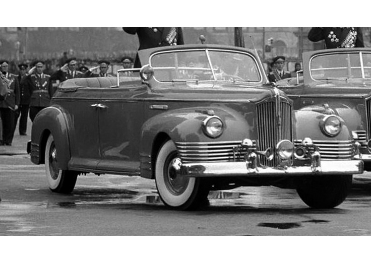 DIP MODELS 1:43 Советский автомобиль 110Б Парадный, Москва 1958г. (серо-голубой) 111022