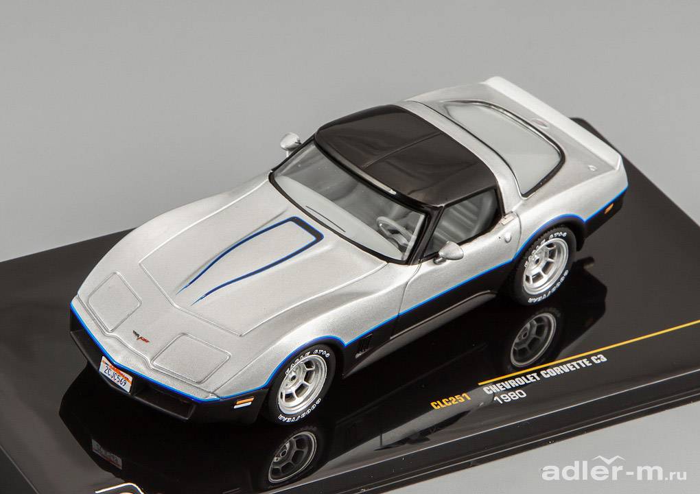 IXO 1:43 Chevrolet Corvette C3 - 1980 (siver / black) CLC251