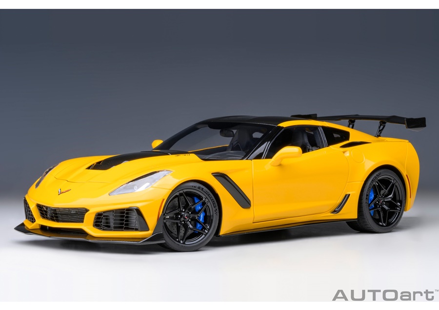 AUTOART 1:18 Chevrolet Corvette C7 ZR1 (corvette racing yellow tintcoat) 71278