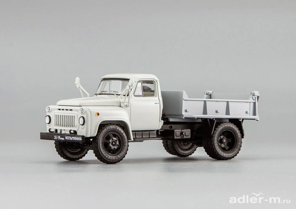DIP MODELS 1:43 Горьковский автомобиль 3504 самосвал 1975 (серая кабина, серый кузов) 105211