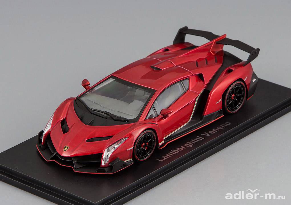 KYOSHO 1:43 Lamborghini Veneno (red metallic with red stripe) 05571RM