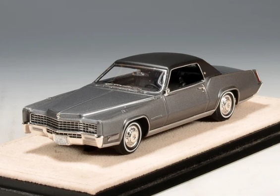 GLM + STAMP MODELS 1:43 Cadillac Fleetwood Eldorado - 1967 (Summit Gray Metallic/Black Roof) STM67004