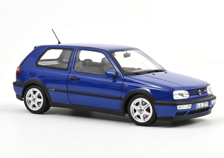 NOREV 1:18 Volkswagen Golf III GTI "Colour Concept" (3 двери) - 1994 (Jazz Blue) 188506