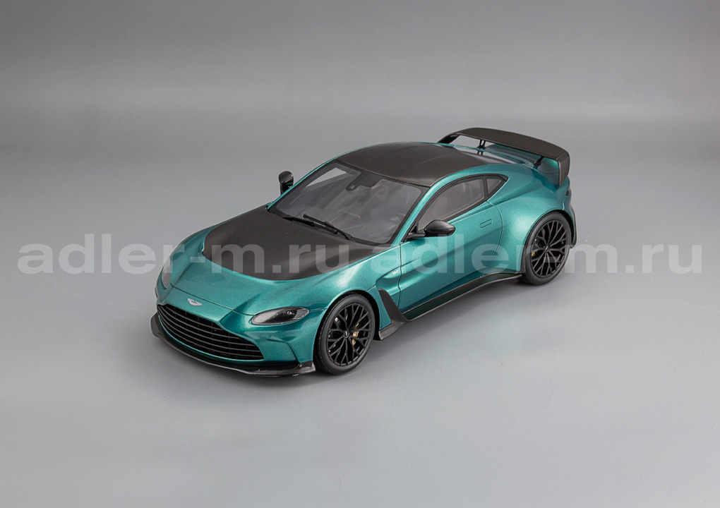 GT SPIRIT 1:18 Aston Martin V12 Vantage - 2023 (green) GT922
