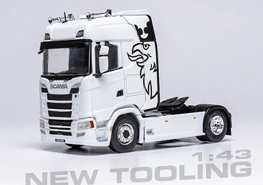 Scania 1:43 Scania S-Series (white/decor) TR234